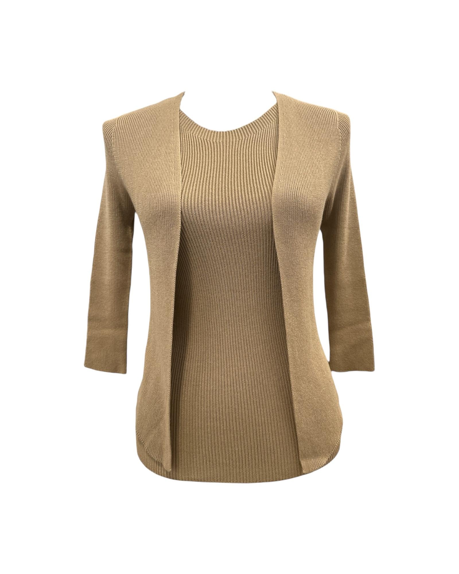 Maglia senza colletto con maiche a 3/4, nocciola. 22032D NOCCIOLA VICOLO