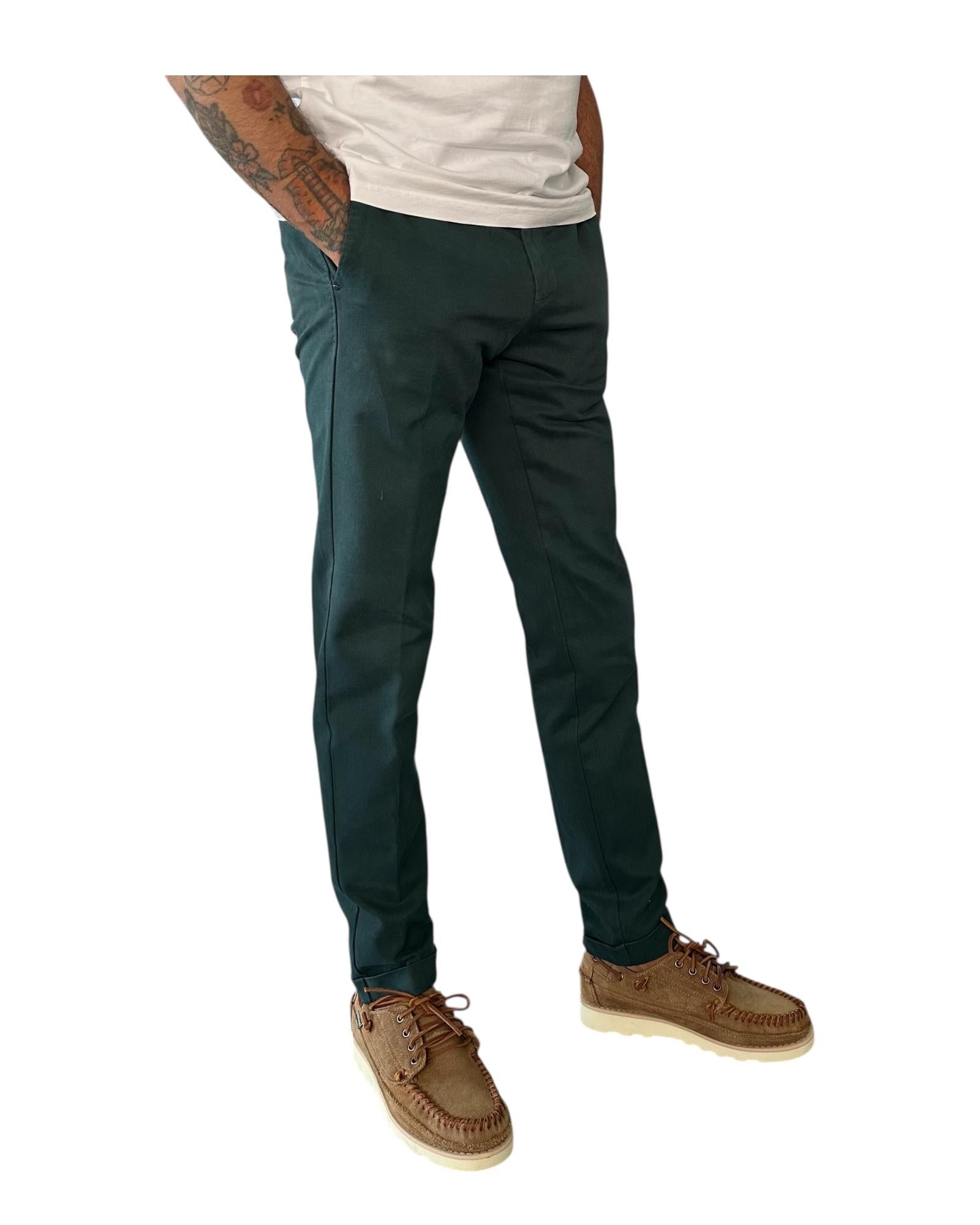 Pantalone SASA chino slim Verde scuro A311SASA45TC901/TA 890 AT.P.CO 