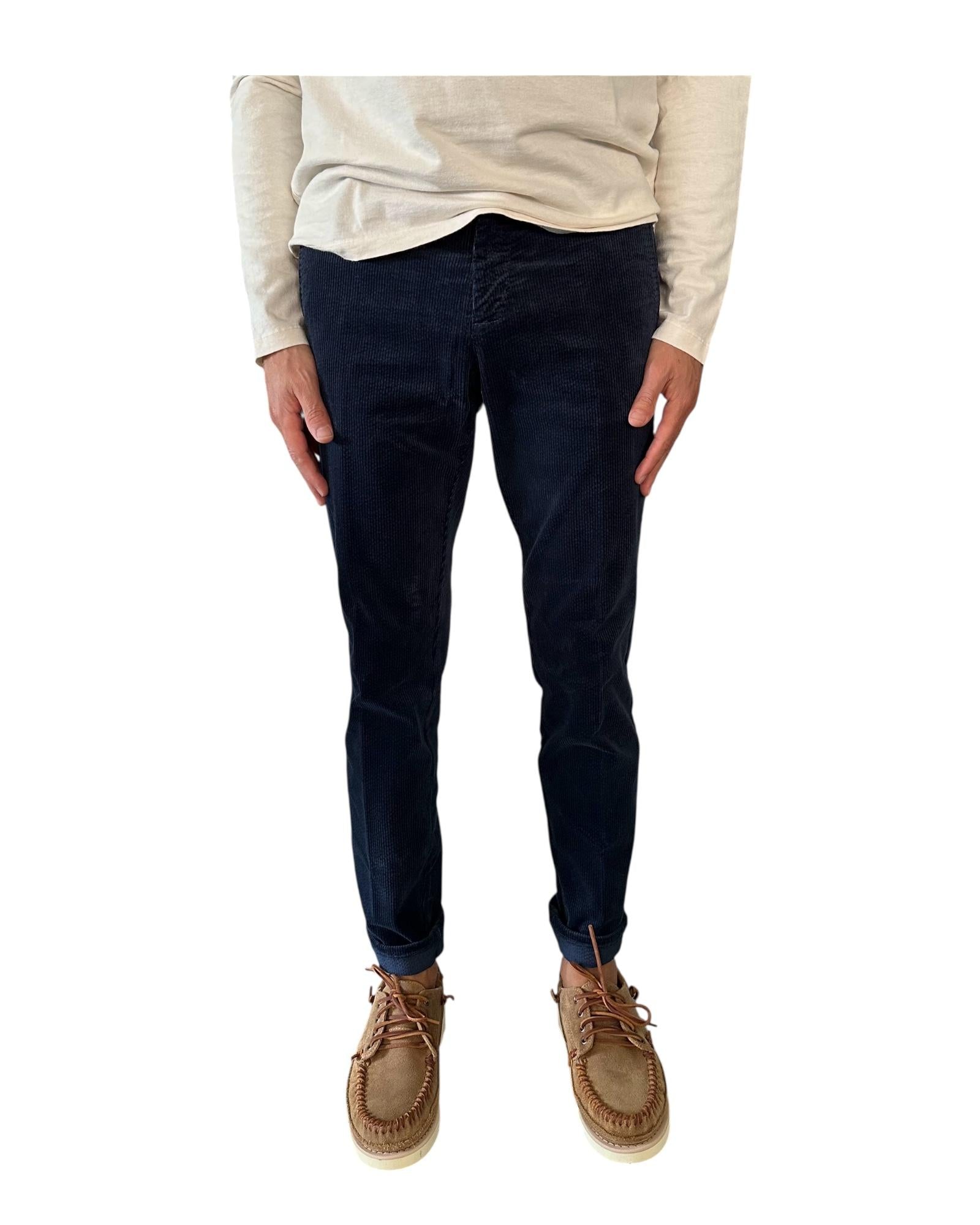 Pantalone SASA chino slim in velluto Blu navy A311SASA45TC321/TB 799 AT.P.CO 