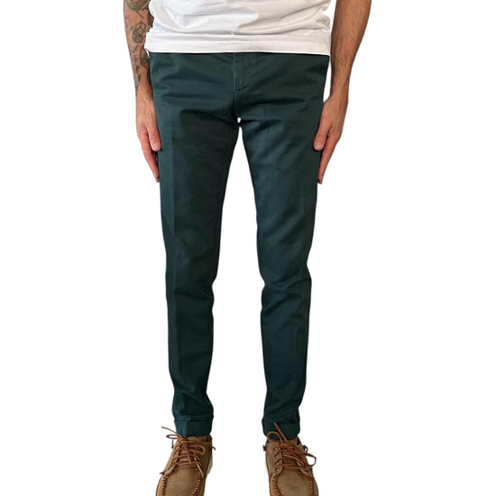 Pantalone SASA chino slim Verde scuro A311SASA45TC901/TA 890 AT.P.CO 