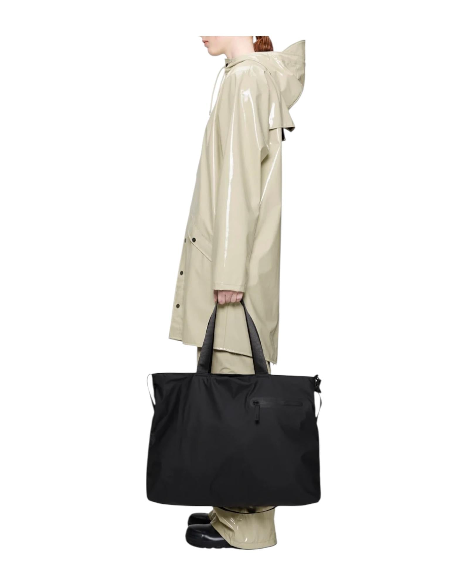 Dash Messenger Tote Bag Black RA16430 BLA RAINS