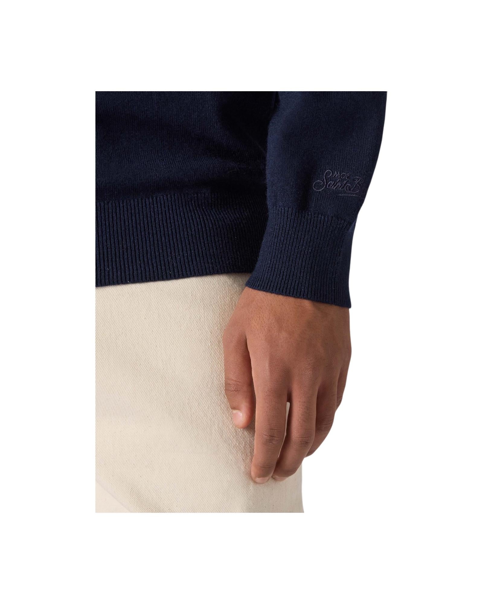 Maglione girocollo con ricamo Blu HER0024 03389I MC2 SAINT BARTH 