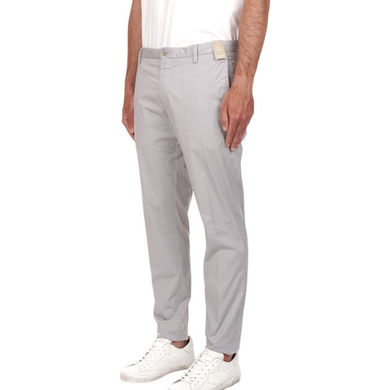 Pantalone SASA chino slim fit,grigio chiaro. A301SASA45TC506/TB 910 AT.P.CO 